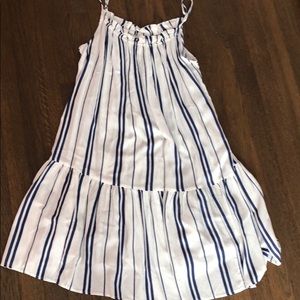 {H&M} Sleeveless Stripped dress